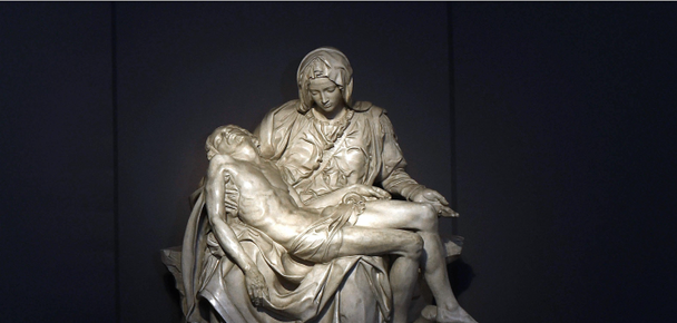 Pieta_Michelangelo